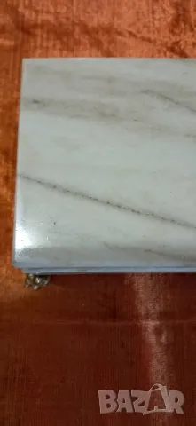 Ретро мраморна кутия 