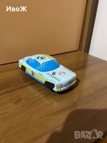 Стара ламаринена количка