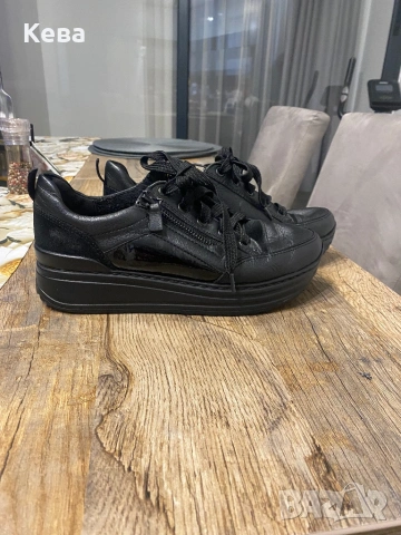 Дамски обувки , снимка 2 - Дамски ежедневни обувки - 53010753