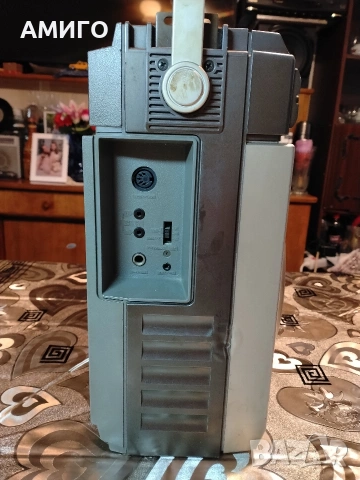 Продавам радио касетофон HITACHI TRK–8200E, снимка 4 - Радиокасетофони, транзистори - 53486227