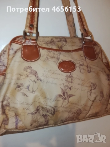 ДАМСКА ЧАНТА с 2 прегради и джобове