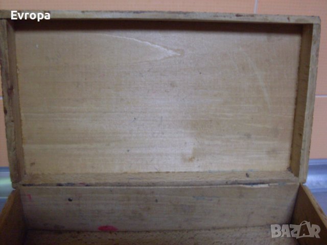Стара дървена кутия., снимка 9 - Антикварни и старинни предмети - 43375487