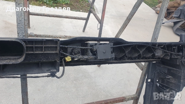 Оригинален преден панел (очиларка за Audi A1 (8X) / Ауди А1 (2010-2015), снимка 8 - Части - 52096657