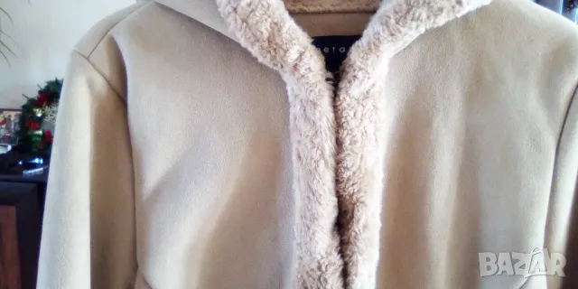 Пухкаво палто с качулка М размер