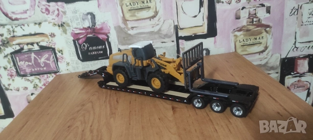 Колекционерски модел мащаб 1:50, снимка 8 - Колекции - 53231236