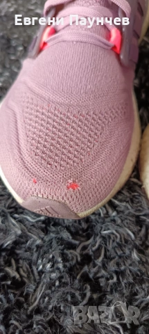Дамски маратонки Adidas ultra boost размер 38, снимка 2 - Маратонки - 53470421