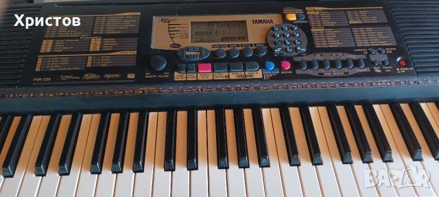 YAMAHA PSR-225, снимка 1 - Синтезатори - 38166978