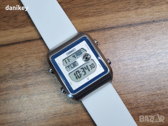 Fossil (JR1083) дигитален часовник с ретро дизайн , снимка 2 - Мъжки - 52345160