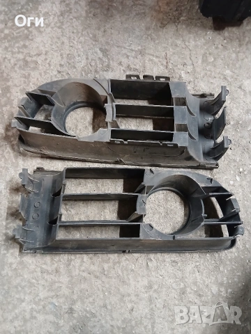 Решетки в предната броня за Фолксваген Поло 9N 01-06г., снимка 2 - Части - 53511929