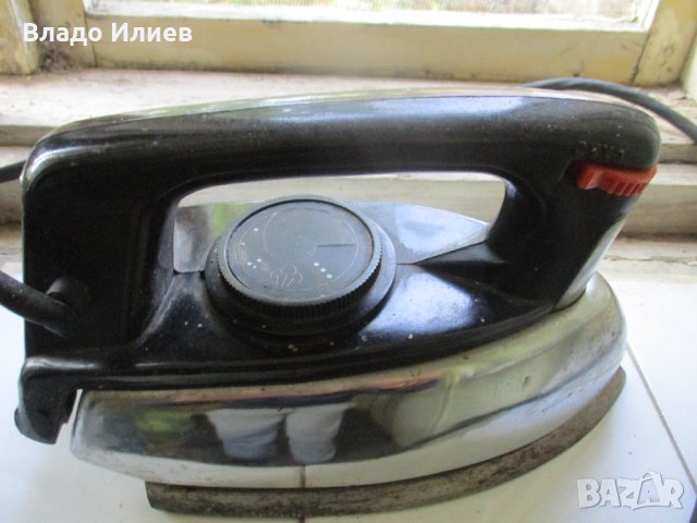 Електрическа ютия за гладене,произведена през 1978 г. в СССР, снимка 1 - Други ценни предмети - 34591970