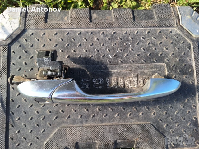 Дясна пасажерска външна дръжка за Алфа Ромео 147 ГТ Alfa Romeo GT, снимка 2 - Части - 50676367