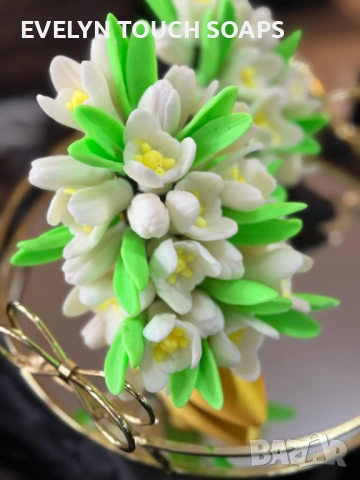 Букет „Кокичета“ от глицеринов сапун, снимка 14 - Козметика за тяло - 53360699