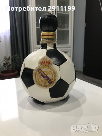 Колекционерска бутилка на Real Madrid, снимка 1 - Фен артикули - 38759319