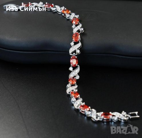 Гривни от медицинска стомана с рубини и смарагди, снимка 2 - Гривни - 37256626