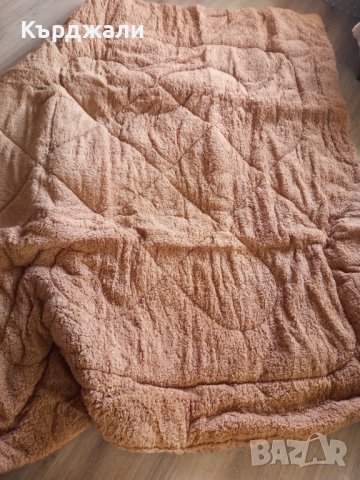 Нова Дебела Спална Завивка за Спалня 205 х 185 см., снимка 2 - Олекотени завивки и одеяла - 43635501