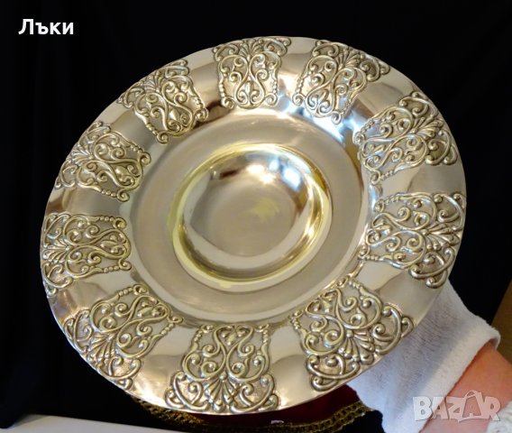 Посребрена бронзова фруктиера,уникални релефни орнаменти. 