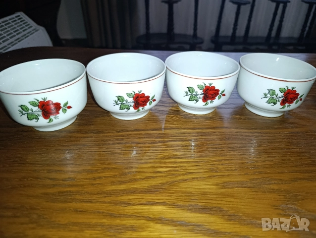 Български порцелан "червена роза", снимка 2 - Чинии - 52693753