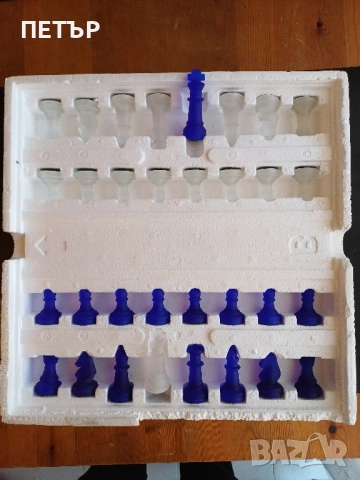 Шах фигури от стъкло игрално поле 38х38 Цар 7.5 см .пешки 4 см чисто нов не е играно със него  , снимка 7 - Шах и табла - 52525989