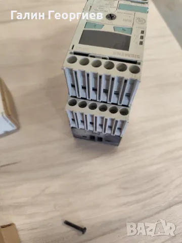 Контролер реле  за температура Siemens 3RS1042-1GD70, снимка 3 - Други машини и части - 48729327