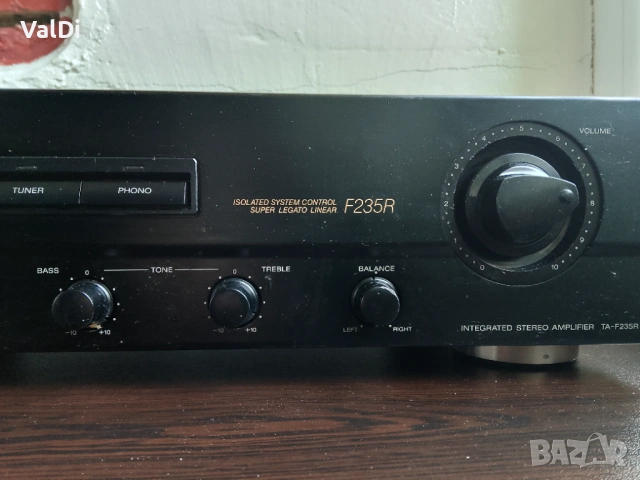 Усилвател SONY 235R, снимка 2 - Ресийвъри, усилватели, смесителни пултове - 53393638