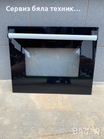 Продавам перфектно предно стъкло с дръжката за вратата на готварска печка VOLTEL (Snaige) модел SE13