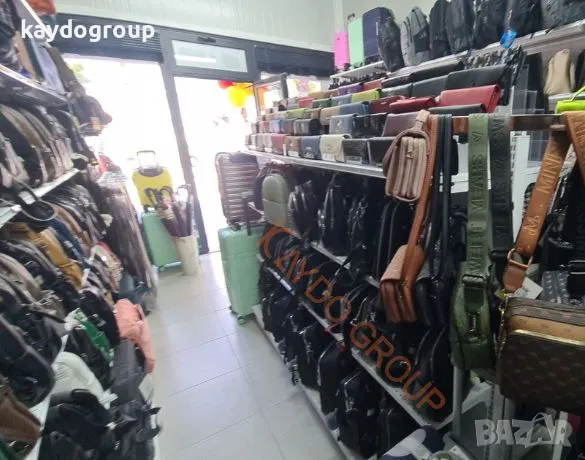 Метални крайстенни и островни стелажи за куфари, чанти и портмонета R-9016 бял, снимка 8 - Стелажи и щандове - 47924433