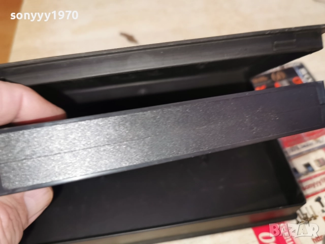 SUBURBAN COMMANDO VHS 2912251037, снимка 11 - Други жанрове - 52925665