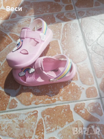 Детски сандали , снимка 2 - Детски сандали и чехли - 50845539