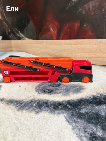 Играчка автовоз червена 