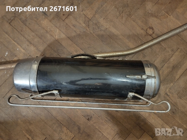 AEG V30 ретро прахосмукачка , снимка 4 - Антикварни и старинни предмети - 52323597