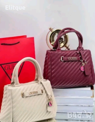 чанти Guess , снимка 10 - Чанти - 53087845