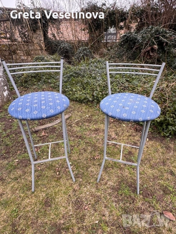 3 метални бар стола с тапицерия
