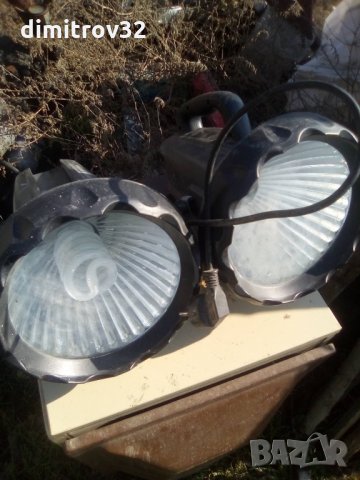 2 броя халогенни лампи