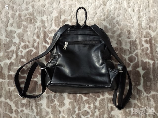 Черна кожена раница, снимка 3 - Раници - 33008408