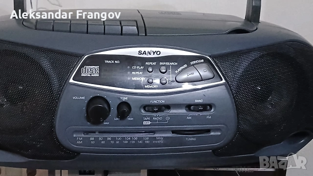 SANYO MCD - Z100F , снимка 11 - Радиокасетофони, транзистори - 53444806