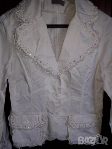 Лятно бяло сако без подплата с външни джобове и дантели, снимка 1 - Сака - 28970107