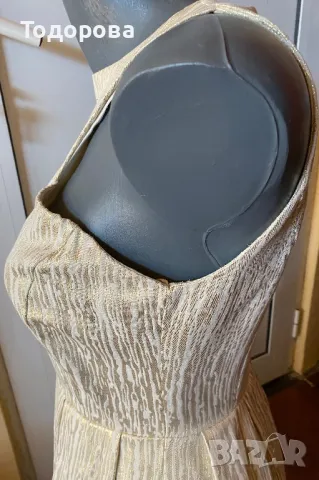 Елегантна златиста рокля , снимка 3 - Рокли - 49422286