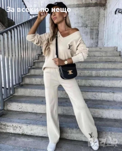 Louis Vuitton Дамски Спортен Комплект🔝Дамски Спортен Екип Луис Витон Код I_73, снимка 2 - Спортни екипи - 52104827