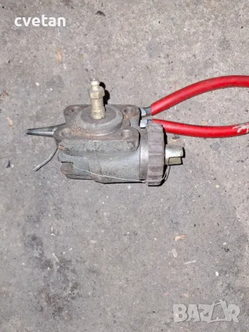 Спирачен цилиндър  Жук, снимка 2 - Части - 43266452