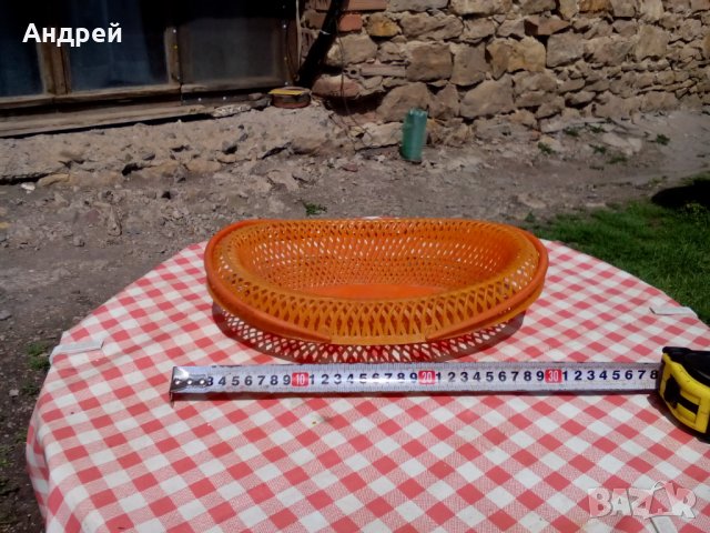 Стара пластмасова кошничка, снимка 3 - Други ценни предмети - 28611895