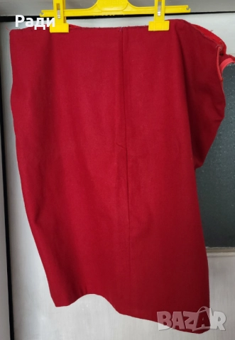 Продавам дамски костюми сив червен и кафяв вълнени, снимка 4 - Костюми - 39214564