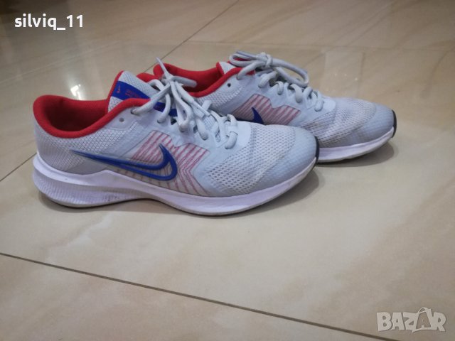 Маратонки Nike номер 37,5, снимка 4 - Детски маратонки - 37946052