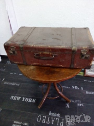 Стар куфар , снимка 2 - Антикварни и старинни предмети - 34813969