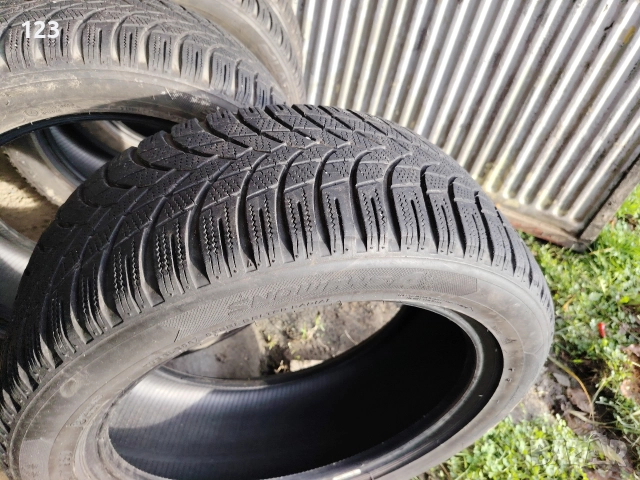 Гуми за мерцедес 2015 , снимка 4 - Гуми и джанти - 52708578