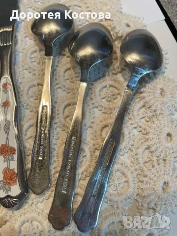 Красиви прибори MONOGRAM от Англия с рози и керамични дръжки, снимка 5 - Антикварни и старинни предмети - 48200318