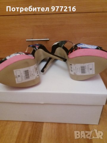 Дамски сценични сандали, снимка 2 - Дамски елегантни обувки - 33553723