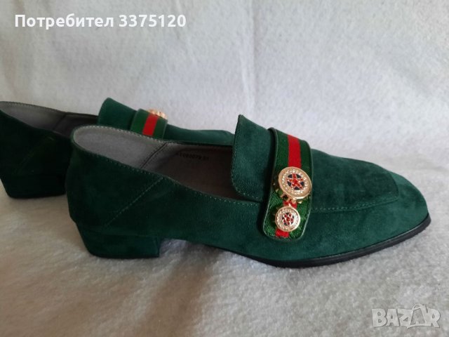 Зелен велур (тип коледни), снимка 1 - Дамски ежедневни обувки - 36812586