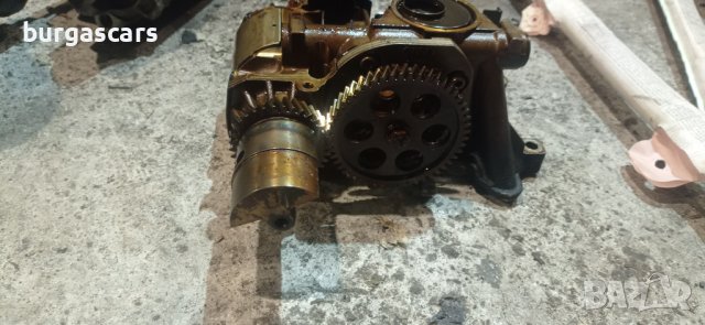 Маслена помпа Ауди А4 3.0V6-220к.с. - 180лв, снимка 2 - Части - 38975675