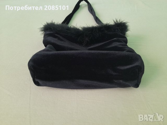 Дамска чанта, снимка 5 - Чанти - 40360805