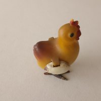 Стара играчка кокошка снася яйца като се натисне от бакелит , снимка 3 - Антикварни и старинни предмети - 43958421